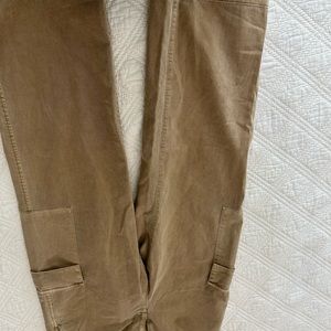 Gap women’s loose khaki cargo pants size 10 new with tags